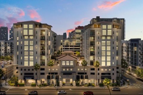 Copropriété à vendre à Tampa, Floride: 2 chambres, 147.71 m2 № 1722297 - photo 2