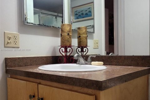 Copropriété à louer à Lake Worth, Floride: 1 chambre, 76.92 m2 № 2001261 - photo 15