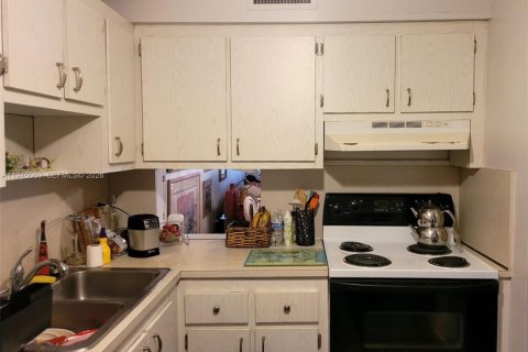 Copropriété à louer à Lake Worth, Floride: 1 chambre, 76.92 m2 № 2001261 - photo 10