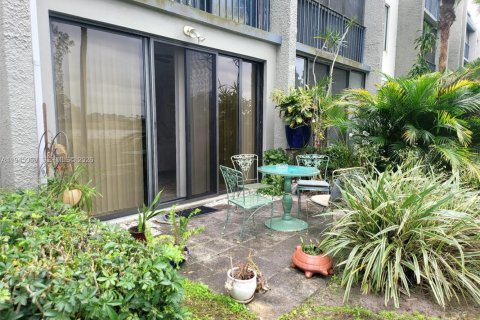 Copropriété à louer à Lake Worth, Floride: 1 chambre, 76.92 m2 № 2001261 - photo 2