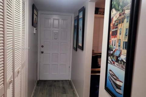 Copropriété à louer à Lake Worth, Floride: 1 chambre, 76.92 m2 № 2001261 - photo 9