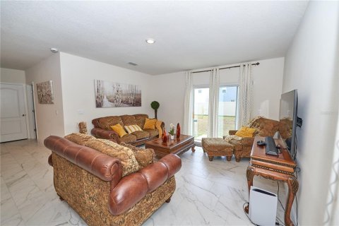 House in Davenport, Florida 5 bedrooms, 234.3 sq.m. № 1616319 - photo 13