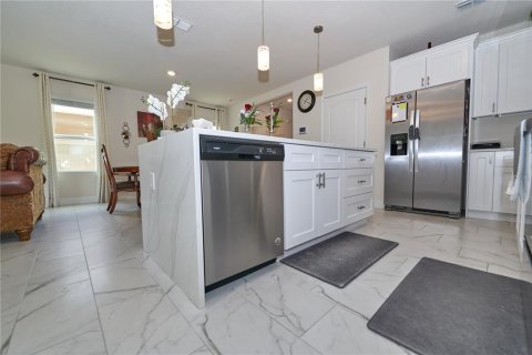 House in Davenport, Florida 5 bedrooms, 234.3 sq.m. № 1616319 - photo 25