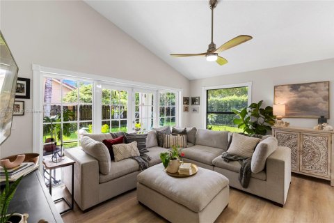 Villa ou maison à louer à Plantation, Floride: 4 chambres, 184.32 m2 № 1920544 - photo 8