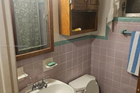 Propiedad comercial en alquiler en Hollywood, Florida, 1 dormitorio, 174.19 m2 № 2088522 - foto 3