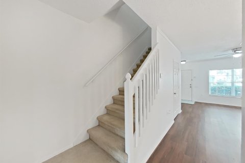 Townhouse in Wesley Chapel, Florida 2 bedrooms, 110 sq.m. № 1569572 - photo 15
