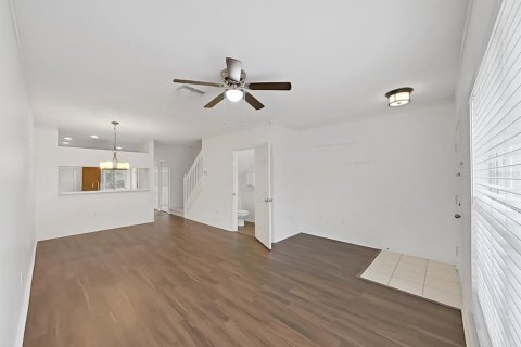 Townhouse in Wesley Chapel, Florida 2 bedrooms, 110 sq.m. № 1569572 - photo 9