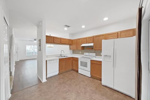 Townhouse in Wesley Chapel, Florida 2 bedrooms, 110 sq.m. № 1569572 - photo 18