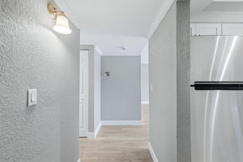 Купить кондоминиум в Сент-Питерсберг, Флорида 3 комнаты, 68.75м2, № 2229192 - фото 6