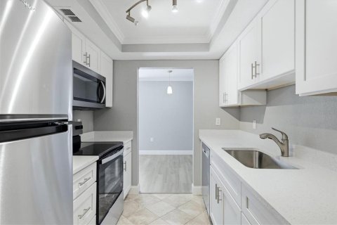 Купить кондоминиум в Сент-Питерсберг, Флорида 3 комнаты, 68.75м2, № 2229192 - фото 19