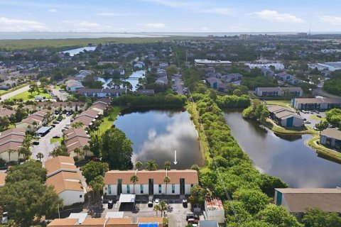 Condo in Saint Petersburg, Florida, 1 bedroom № 2229192
