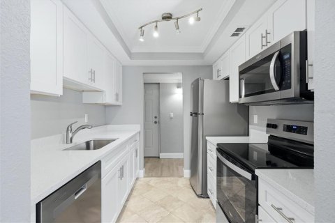 Купить кондоминиум в Сент-Питерсберг, Флорида 3 комнаты, 68.75м2, № 2229192 - фото 18