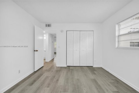Condo in Boca Raton, Florida, 2 bedrooms  № 1937333 - photo 12