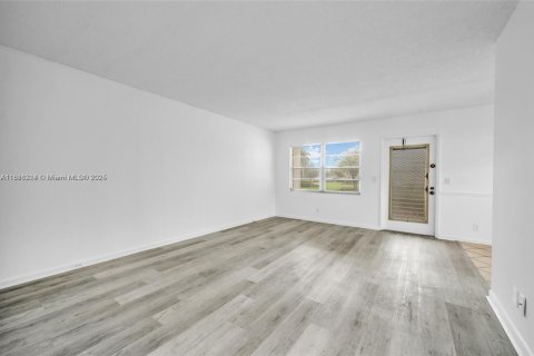 Condo in Boca Raton, Florida, 2 bedrooms  № 1937333 - photo 7