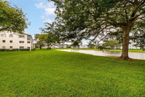 Condo in Boca Raton, Florida, 2 bedrooms  № 1937333 - photo 2
