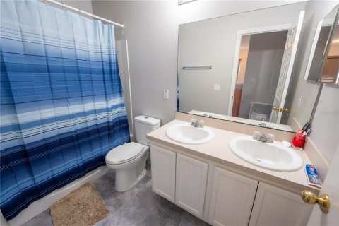 House in Davenport, Florida 5 bedrooms, 314.57 sq.m. № 1901873 - photo 21