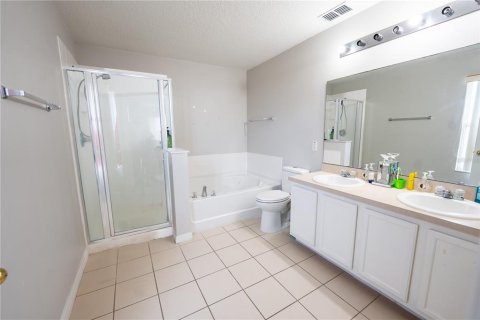 House in Davenport, Florida 5 bedrooms, 314.57 sq.m. № 1901873 - photo 20