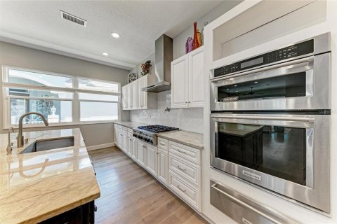 Villa ou maison à vendre à Sarasota, Floride: 3 chambres, 189.89 m2 № 2420468 - photo 18