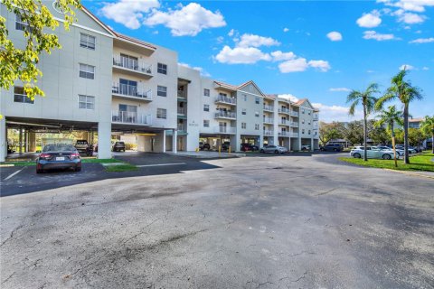 Condo in Cutler Bay, Florida, 2 bedrooms  № 1812275 - photo 25