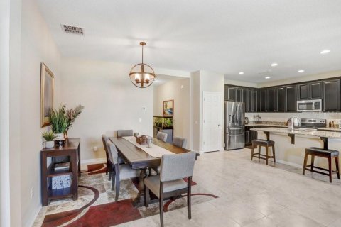 Casa en venta en Wesley Chapel, Florida, 3 dormitorios, 162.86 m2 № 1913552 - foto 9
