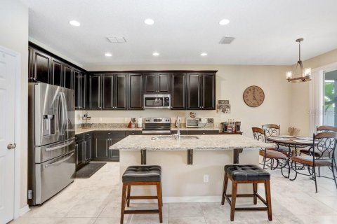 Casa en venta en Wesley Chapel, Florida, 3 dormitorios, 162.86 m2 № 1913552 - foto 12