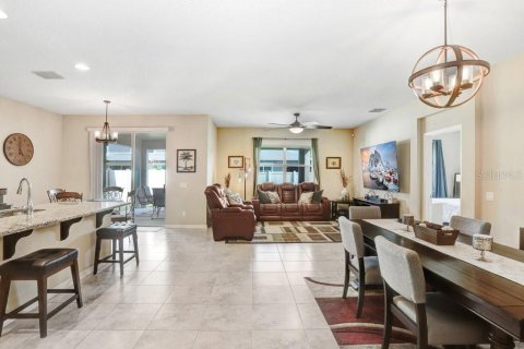 Casa en venta en Wesley Chapel, Florida, 3 dormitorios, 162.86 m2 № 1913552 - foto 7