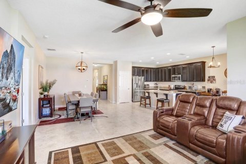 Casa en venta en Wesley Chapel, Florida, 3 dormitorios, 162.86 m2 № 1913552 - foto 11