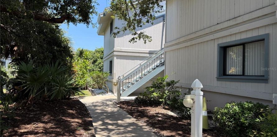 Condominio en New Smyrna Beach, Florida, 3 dormitorios № 1840368