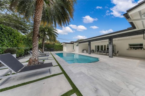 House in Miami, Florida 4 bedrooms, 243.22 sq.m. № 1770498 - photo 19