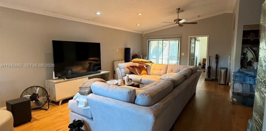 Touwnhouse à Tamarac, Floride 2 chambres, 111.58 m2 № 2054384