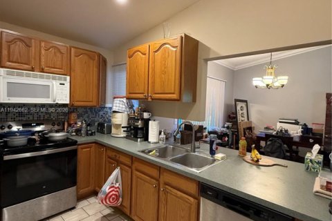 Touwnhouse à vendre à Tamarac, Floride: 2 chambres, 111.58 m2 № 2054384 - photo 8