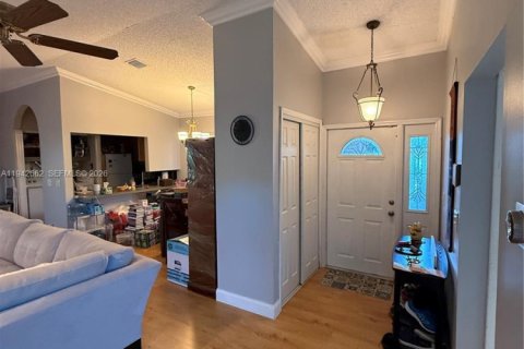 Touwnhouse à vendre à Tamarac, Floride: 2 chambres, 111.58 m2 № 2054384 - photo 3