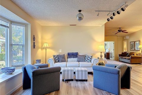 Casa en venta en Bradenton, Florida, 2 dormitorios, 158.21 m2 № 2215075 - foto 4