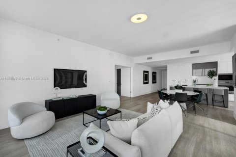 Copropriété à vendre à Miami, Floride: 4 chambres, 254.83 m2 № 2015735 - photo 28