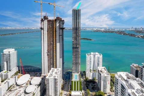 Copropriété à vendre à Miami, Floride: 4 chambres, 254.83 m2 № 2015735 - photo 1
