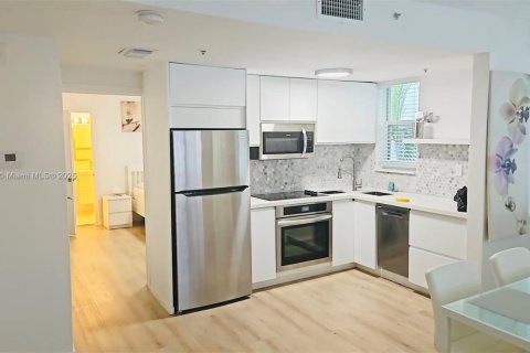 Снять в аренду кондоминиум в Майами-Бич, Флорида 1 спальня, 51.1м2, № 1956967 - фото 4