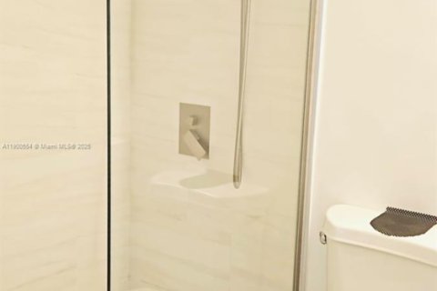 Снять в аренду кондоминиум в Майами-Бич, Флорида 1 спальня, 51.1м2, № 1956967 - фото 10