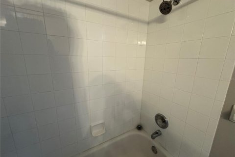 Townhouse in Bradenton, Florida 2 bedrooms, 100.33 sq.m. № 1534198 - photo 17