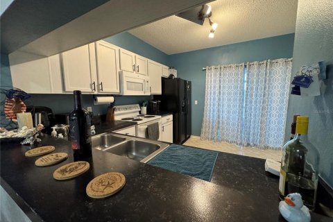 Townhouse in Bradenton, Florida 2 bedrooms, 100.33 sq.m. № 1534198 - photo 5