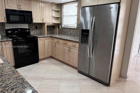 Condo in Miami, Florida, 3 bedrooms  № 1986845 - photo 6