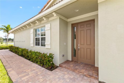 Villa ou maison à louer à Port St. Lucie, Floride: 2 chambres, 150.5 m2 № 1860420 - photo 3