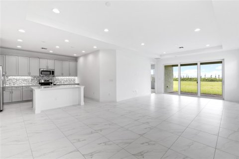 Villa ou maison à louer à Port St. Lucie, Floride: 2 chambres, 150.5 m2 № 1860420 - photo 4