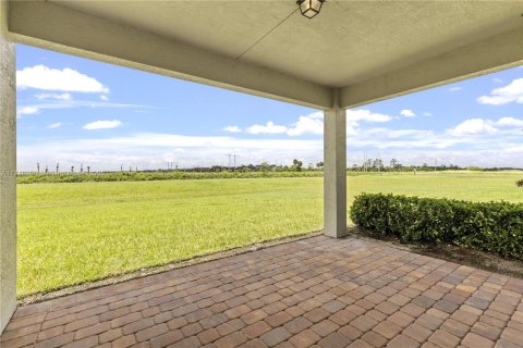 Villa ou maison à louer à Port St. Lucie, Floride: 2 chambres, 150.5 m2 № 1860420 - photo 16