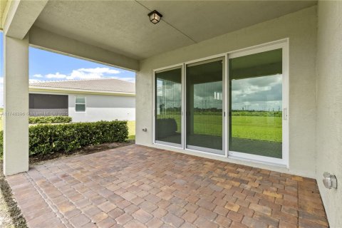 Villa ou maison à louer à Port St. Lucie, Floride: 2 chambres, 150.5 m2 № 1860420 - photo 15