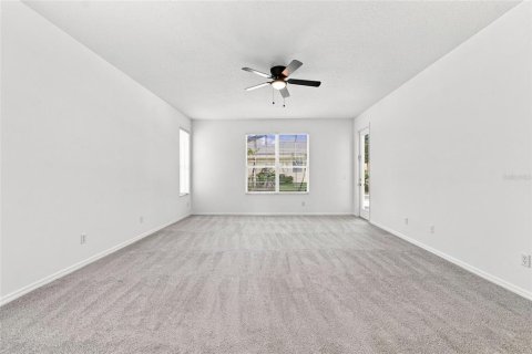 House in Orlando, Florida 5 bedrooms, 335.28 sq.m. № 2308517 - photo 9