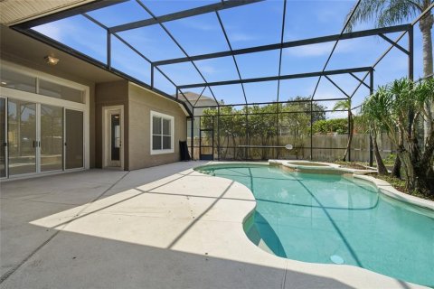 House in Orlando, Florida 5 bedrooms, 335.28 sq.m. № 2308517 - photo 28