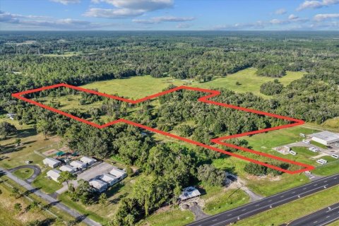 Terreno en venta en Bronson, Florida № 1917631 - foto 1