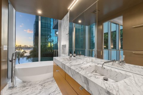 Купить кондоминиум в Майами-Бич, Флорида 3 спальни, 250м2, № 2089693 - фото 18