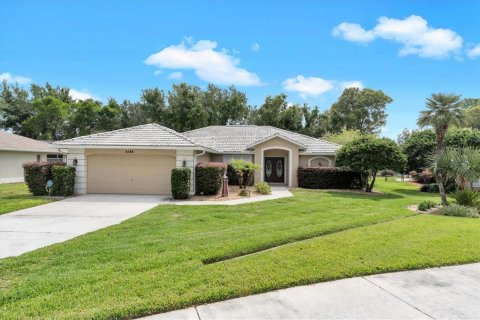 Casa en Spring Hill, Florida 3 dormitorios, 170.29 m2 № 2113976