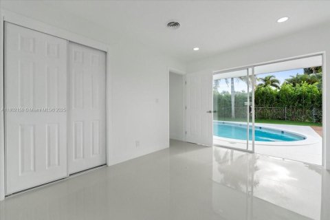 House in Oakland Park, Florida 3 bedrooms, 106.28 sq.m. № 1959764 - photo 13